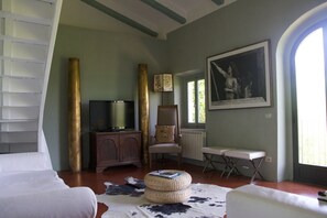 Lägenhet - 3 sovrum (no kitchen) | Sängtillbehör av högsta kvalitet och värdeförvaringsskåp på rummet