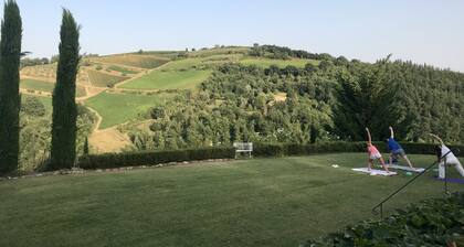 Chianti Yoga - The Tuscan Collection