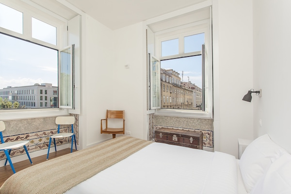 Habitació doble, vistes al riu | Planxa i posts de planxar, bressols gratuïts i wifi gratuïta