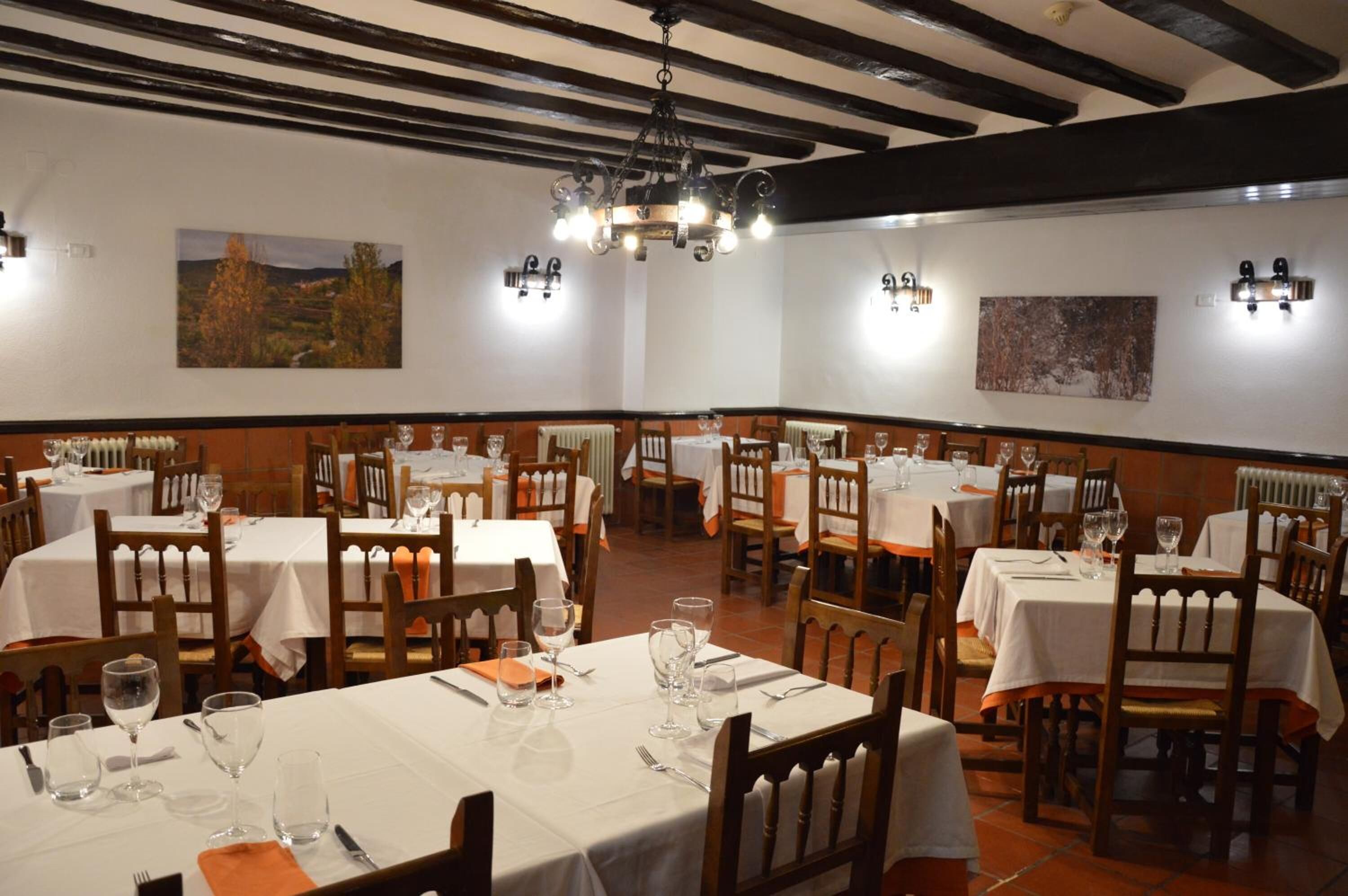 Ze serveren er ontbijt, lunch en diner 