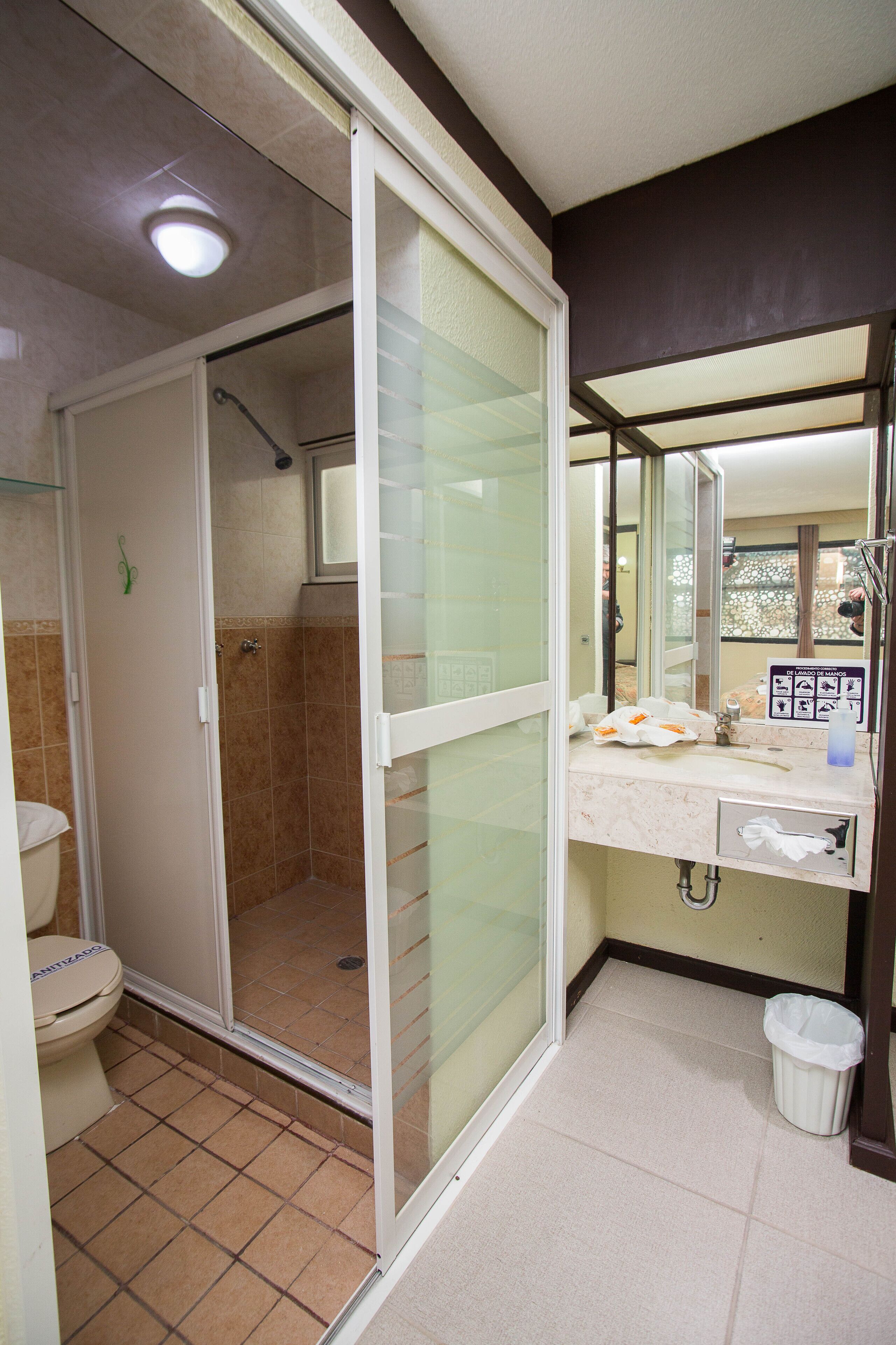 desk, iron/ironing board, free wifi