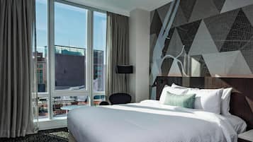 Zimmer, 1 King-Bett, Nichtraucher, Stadtblick (High Floor) | Zimmersafe, Schreibtisch, Bügeleisen/Bügelbrett, kostenlose Babybetten