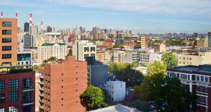 Courtyard Long Island City/New York Manhattan View