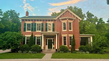 Fachada de la propiedad