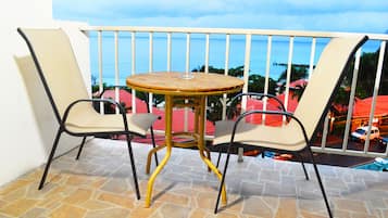 Economy Studio | Premium bedding, in-room safe, iron/ironing board, free WiFi