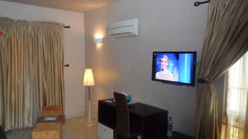 Standard Room | Living area | Flat-screen TV