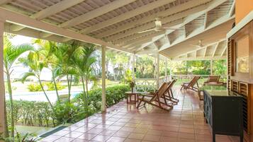 Standard Villa, 5 Bedrooms, Ocean View, Oceanfront | Balcony