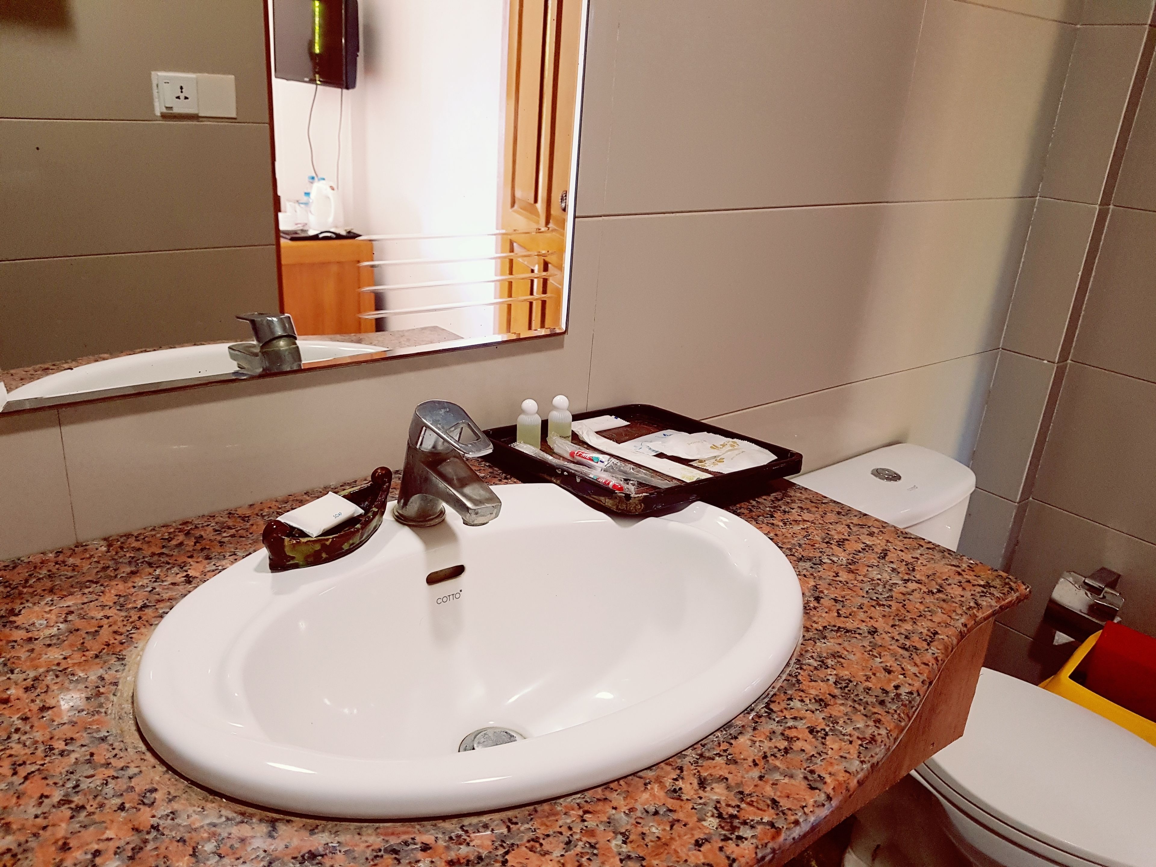 shower, free toiletries, hair dryer, slippers