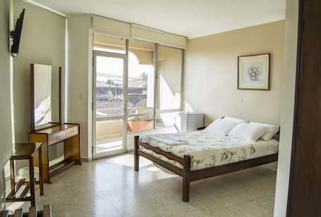 Single Room | In-room safe, free WiFi