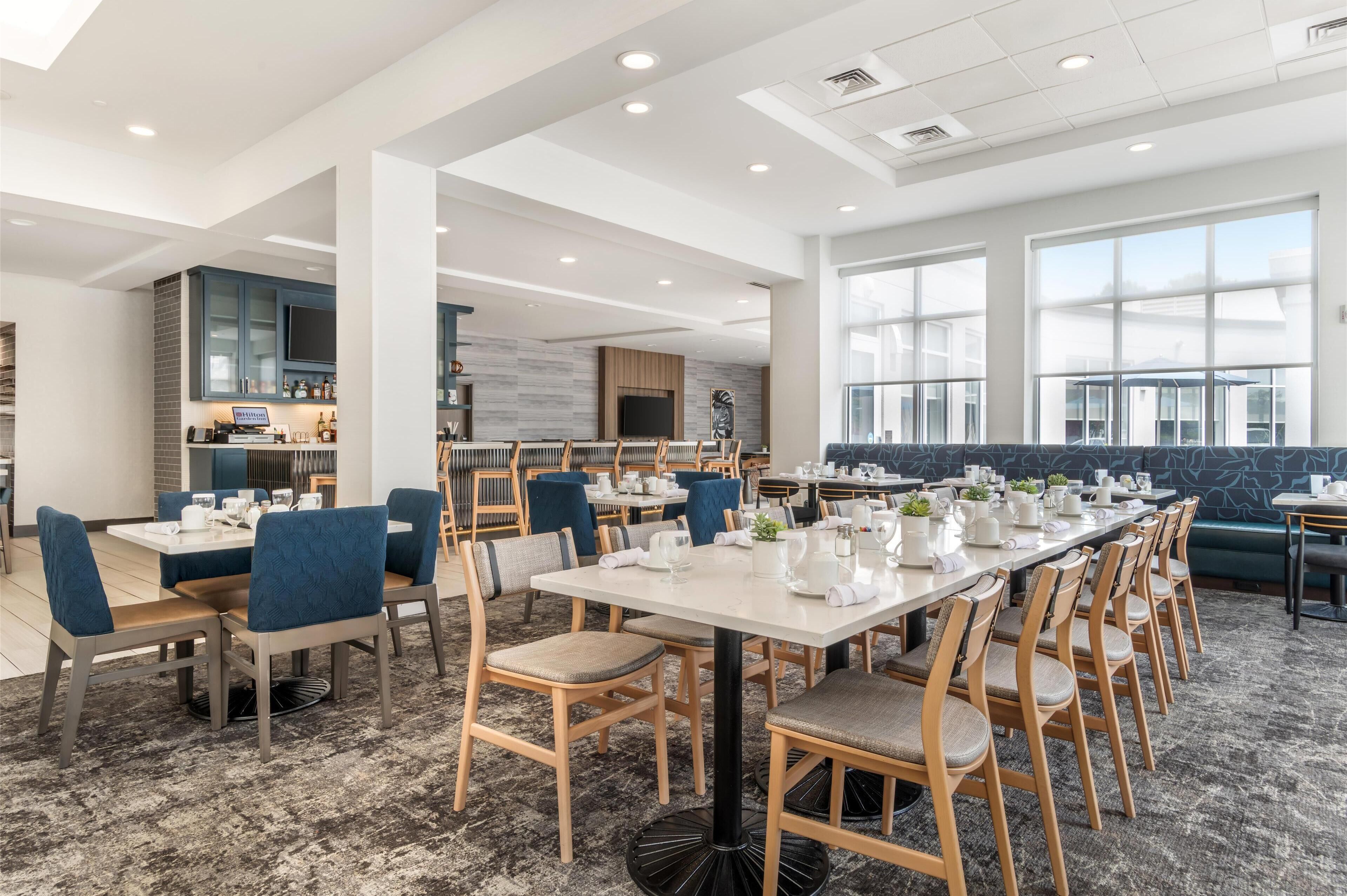 Bar (trong khuôn viên)