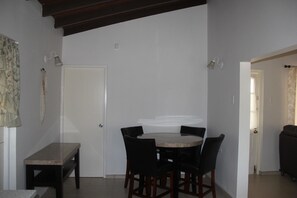 House | 2 bedrooms - Fitz Aruba 2 Bedroom Home (Noord)