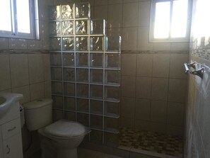 House | Bathroom | Shower, free toiletries