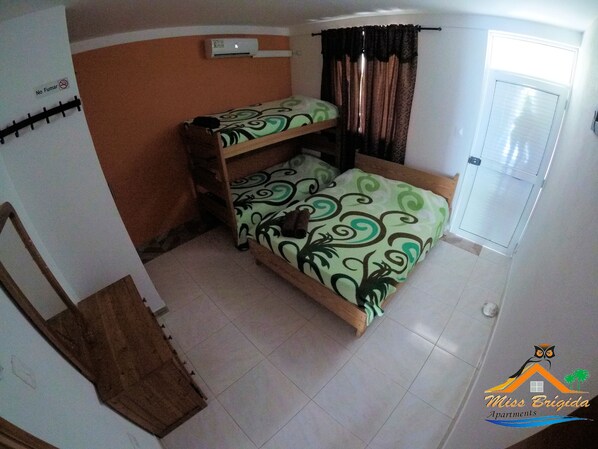 อพาร์ทเมนท์, 2 ห้องนอน (2) | ตกแต่งพิเศษโดยเฉพาะ, เตียงเสริม/เปล, Wi-Fi, ผ้าปูที่นอน