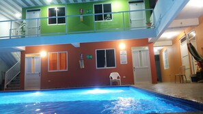 Utomhuspool