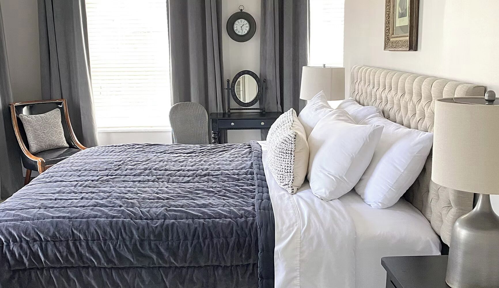 Camera, 1 letto king (The Jordan, Suite 2) | Biancheria da letto di alta qualità, con stile personalizzato