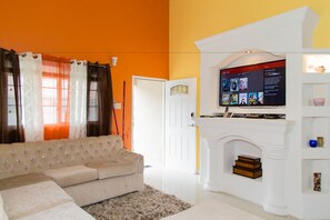 Family House, 2 Bedrooms, Accessible, Garden View - Casa Victoria Golf Retreat (Kingston)