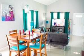 Interior - Casa Victoria Golf Retreat (Kingston)
