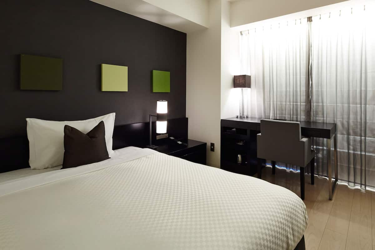 Blackout curtains, free WiFi, bed sheets