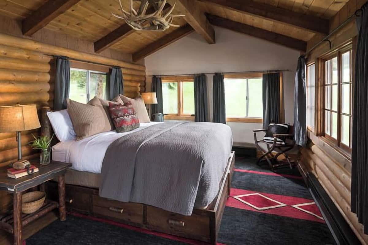 Room (Grayling) | Egyptian cotton sheets, premium bedding, down comforters, pillowtop beds