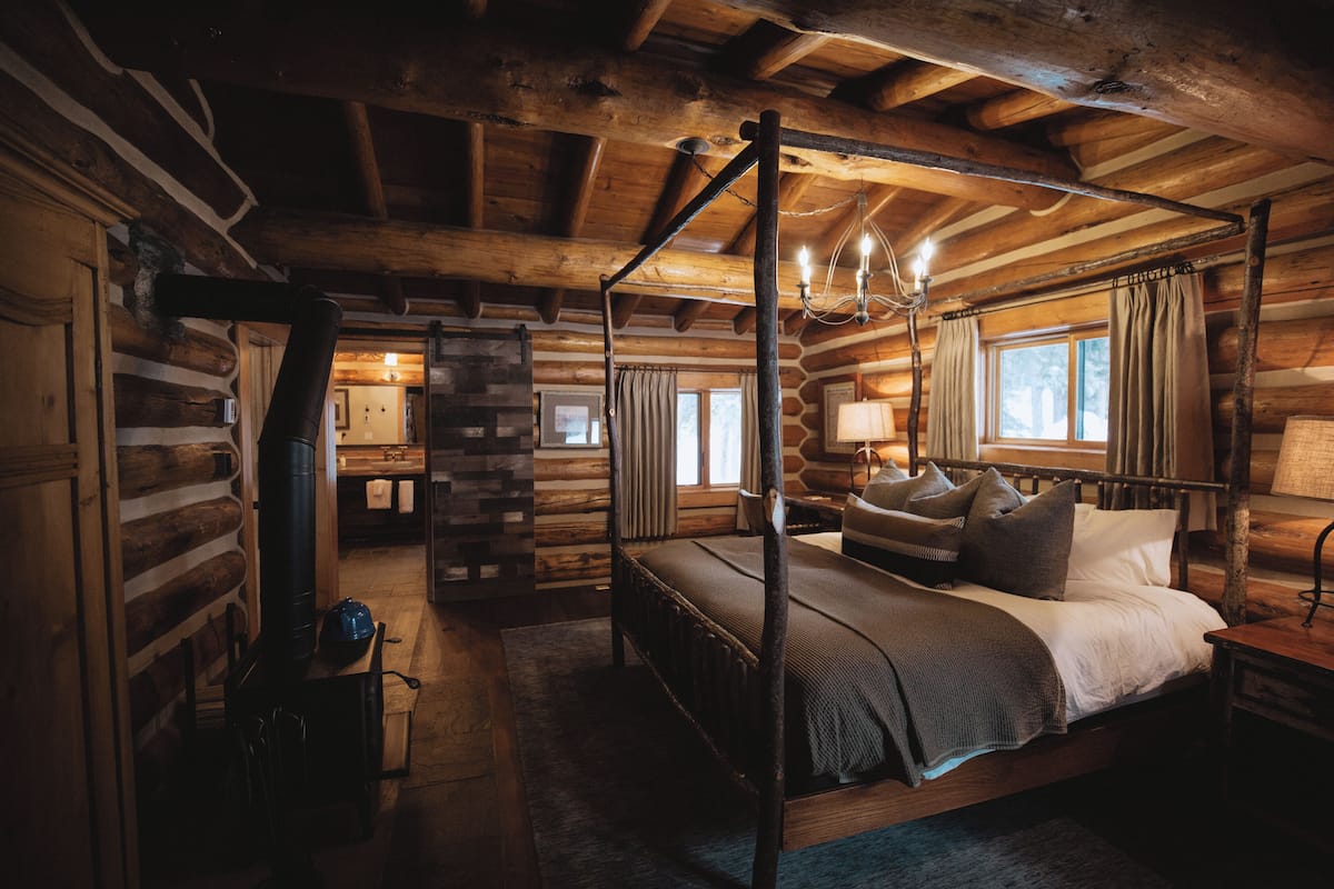 Room (Bullmoose) | Egyptian cotton sheets, premium bedding, down comforters, pillowtop beds