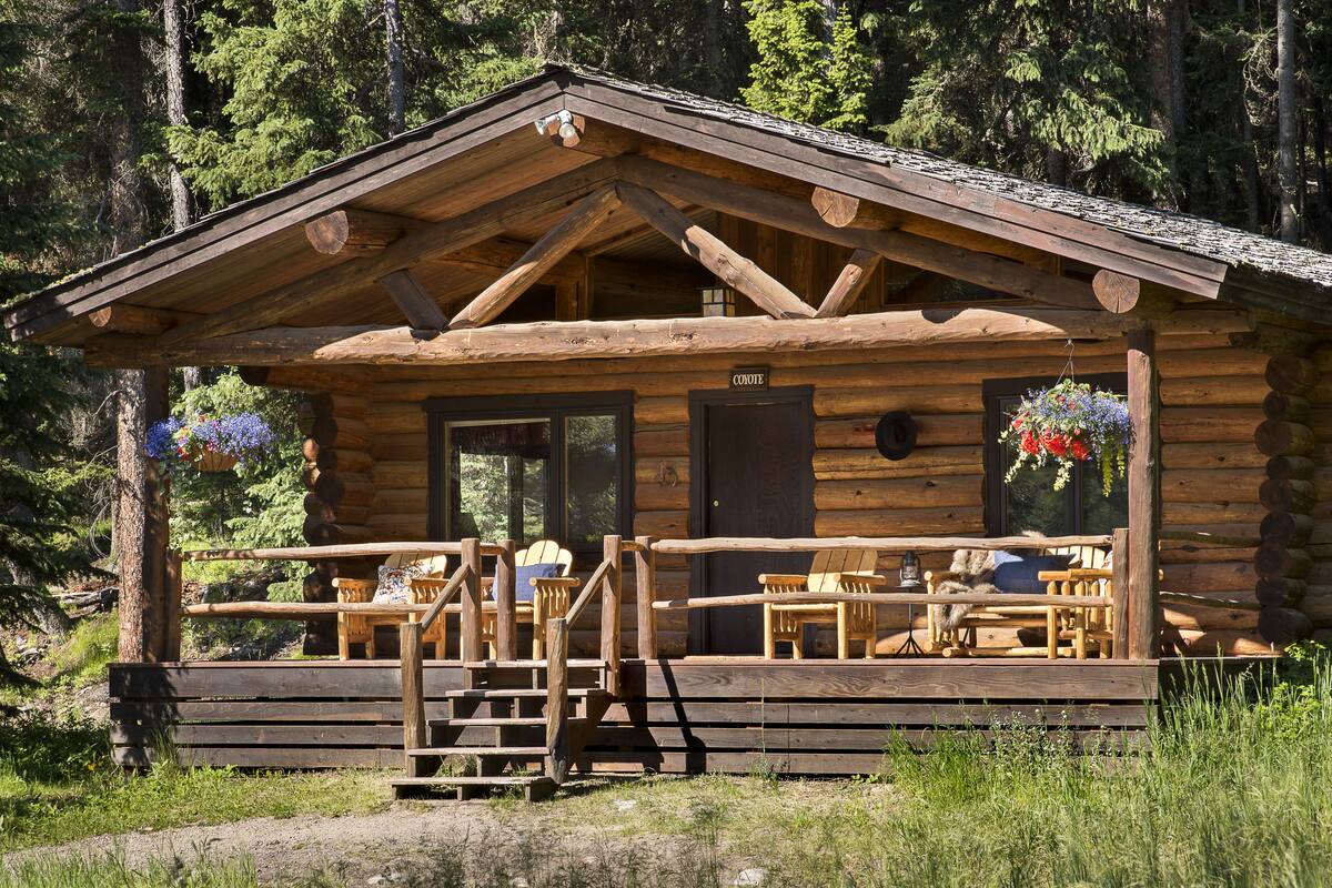 deluxe cabin, 2 bedrooms (coyote) | egyptian cotton sheets, premium bedding, down duvets, pillow-top beds