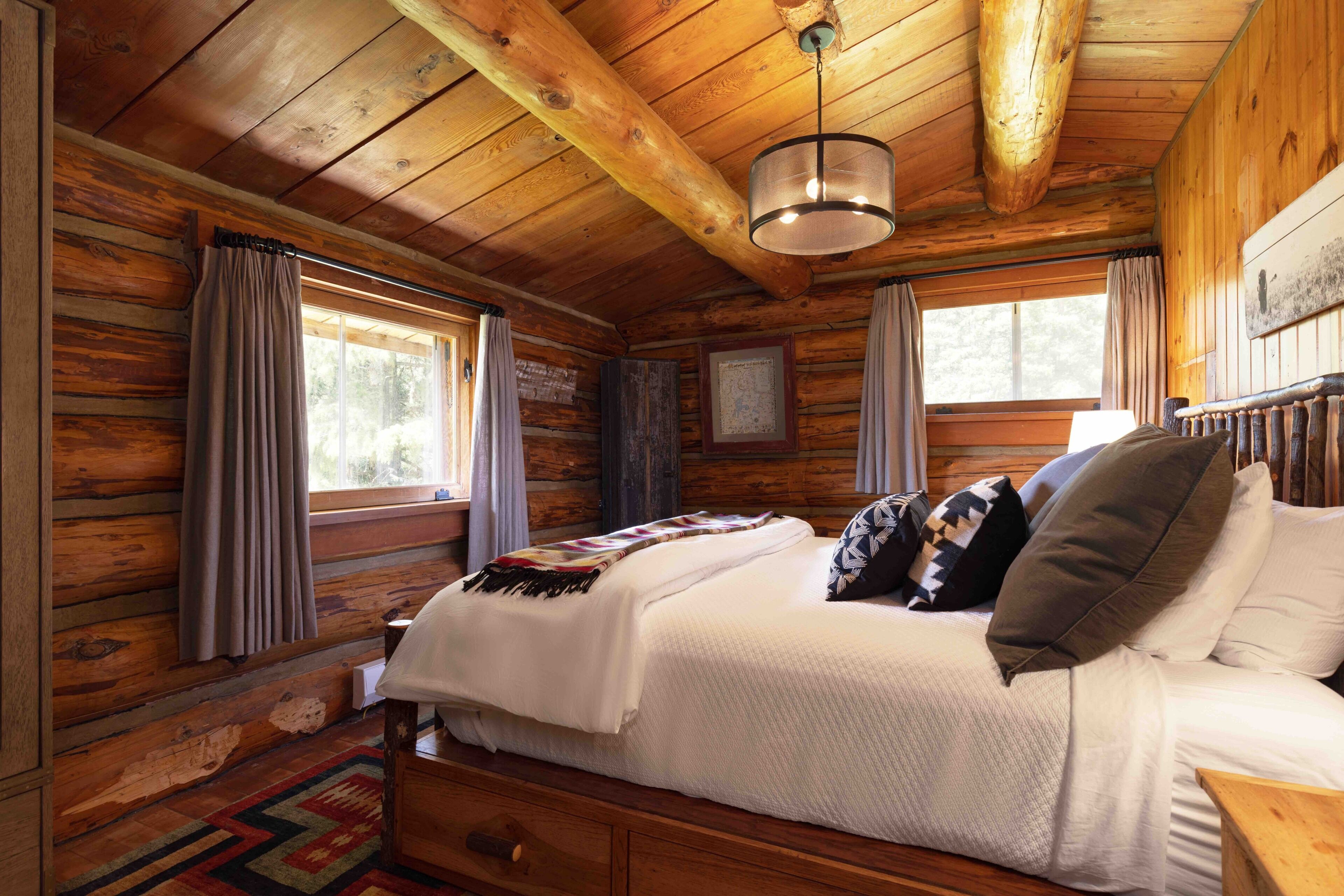 cabin, 2 bedrooms (hilltop) | egyptian cotton sheets, premium bedding, down duvets, pillow-top beds