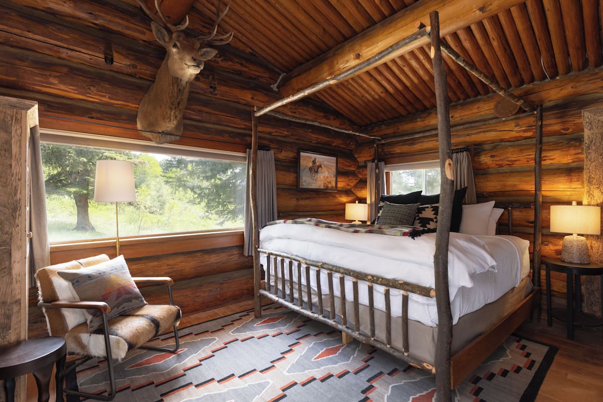 Room (Hilltop) | Egyptian cotton sheets, premium bedding, down comforters, pillowtop beds