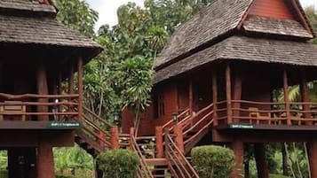 Traditional House, Multiple Bedrooms (บ้านชมดอย 6 bedrooms max 30 persons) | Desk, free WiFi