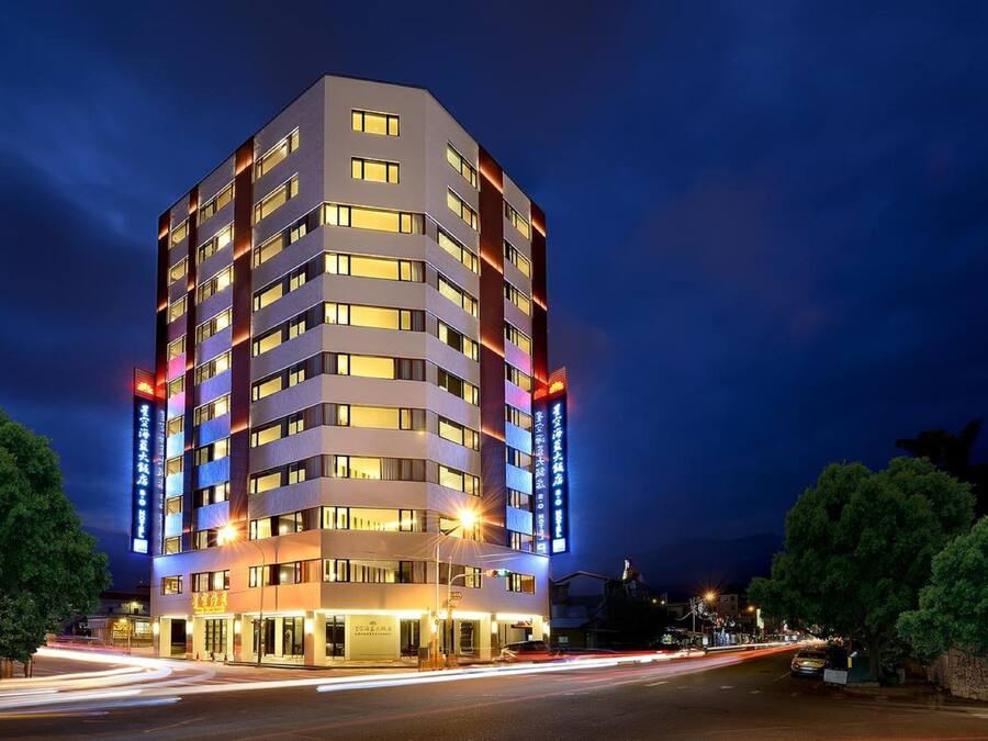 Façade de l’hébergement - soirée/nuit