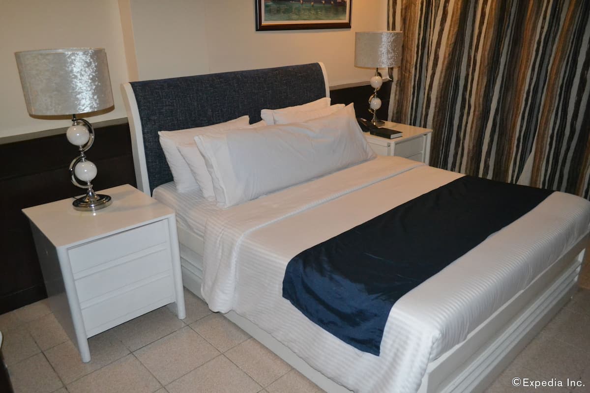 In-room safe, desk, rollaway beds, free WiFi