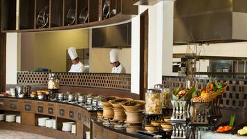 Café da manhã com buffet todos os dias (IDR 180000 por pessoa)