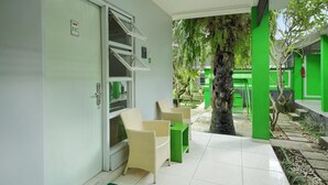 Terrace/patio - Hardys Hotel Negara (Negara)