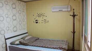 Free WiFi, bed sheets
