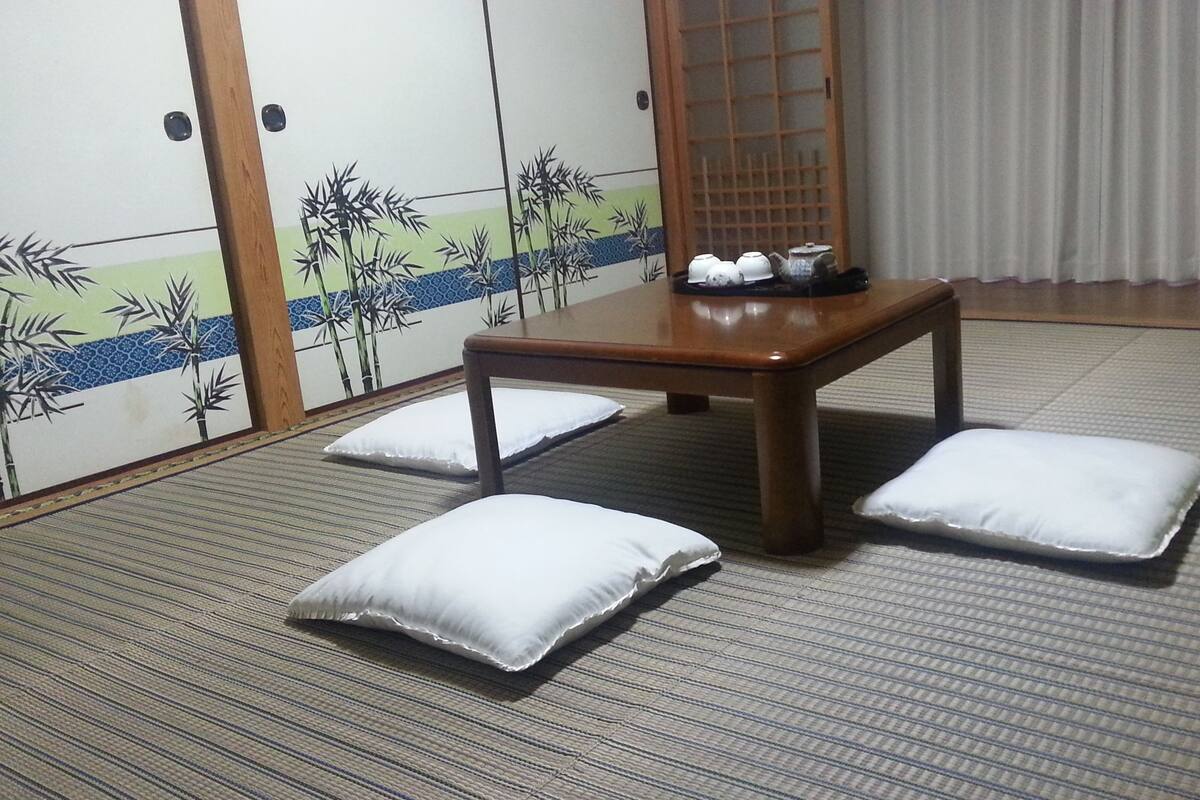 Traditional Room (Japanese Style, for 2 People) | Wi-fi percuma 