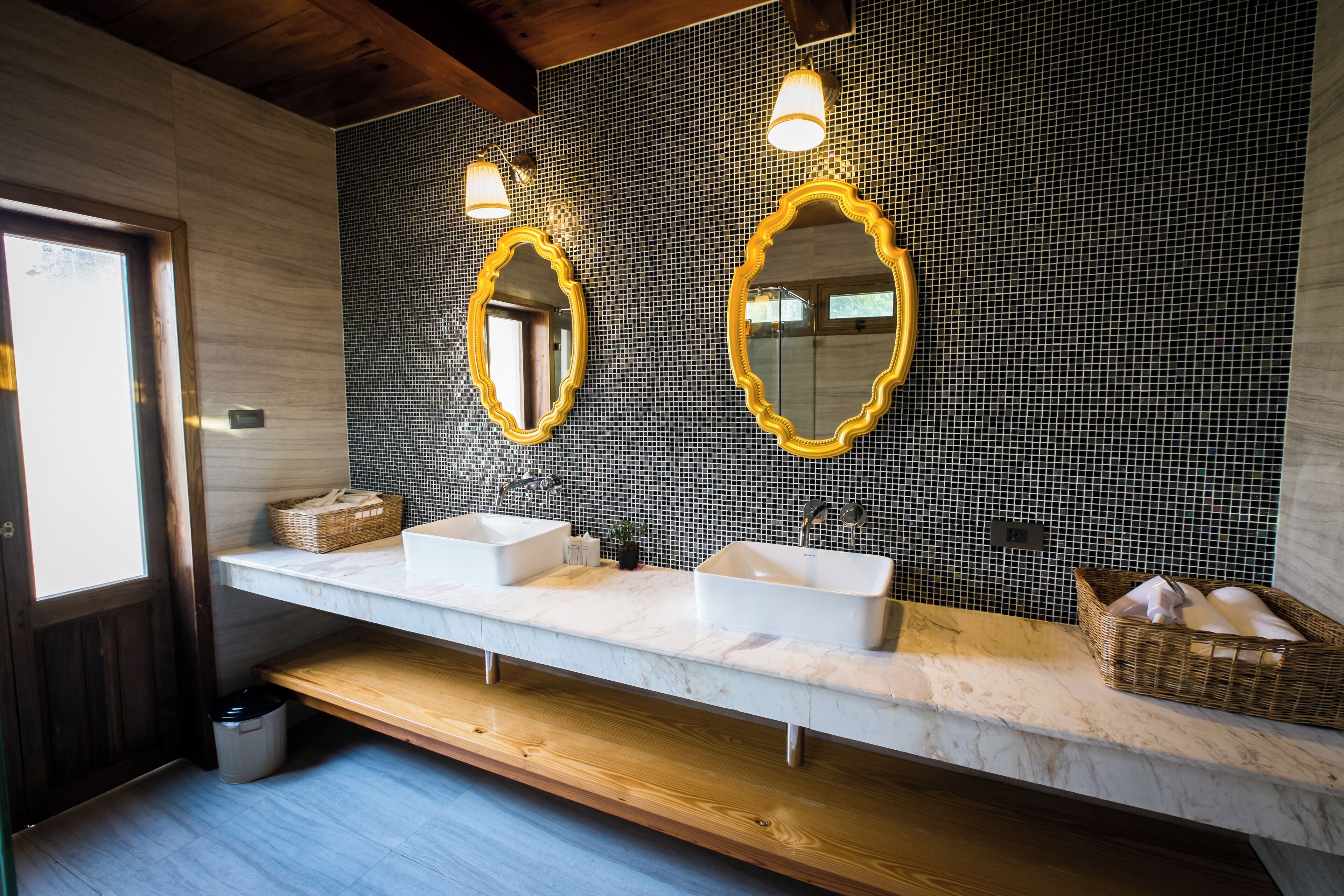 stone cottage | bathroom | shower, free toiletries, hair dryer, slippers