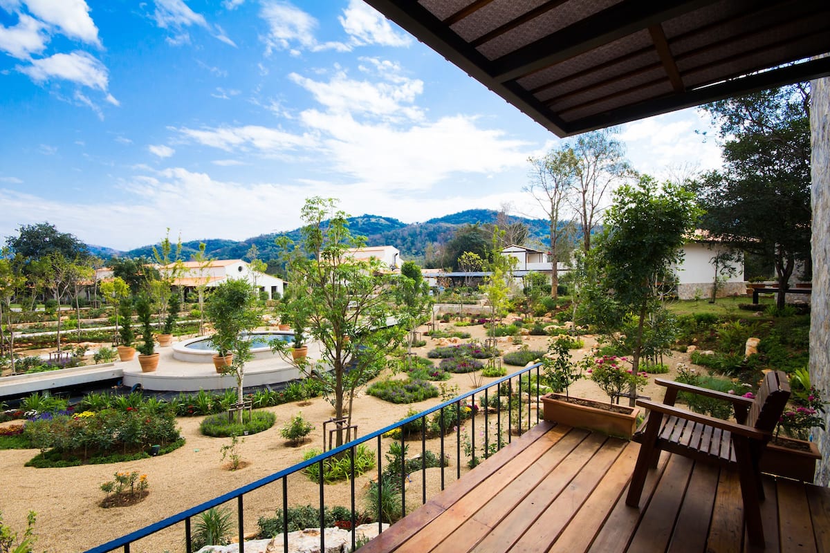 terrazzo 2 bedroom | balcony