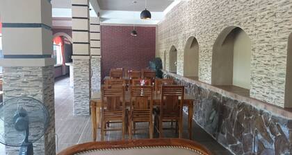 Café Johan Home Stay Senggigi