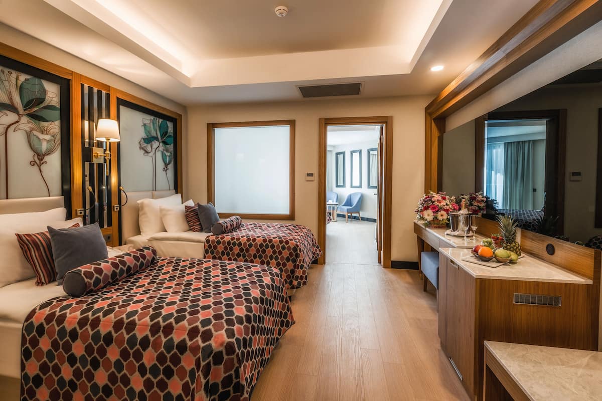 1 slaapkamer, een gratis minibar, een kluis op de kamer, een bureau