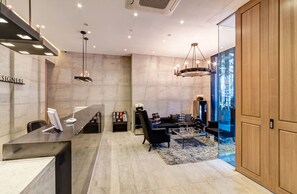 Lobby - Hotel the Designers Cheongnyangni (Seoul)