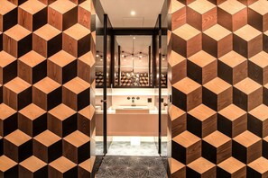 Chambre (Designers Suite) | Salle de bain | Ensemble douche/baignoire, douche à « effet pluie »