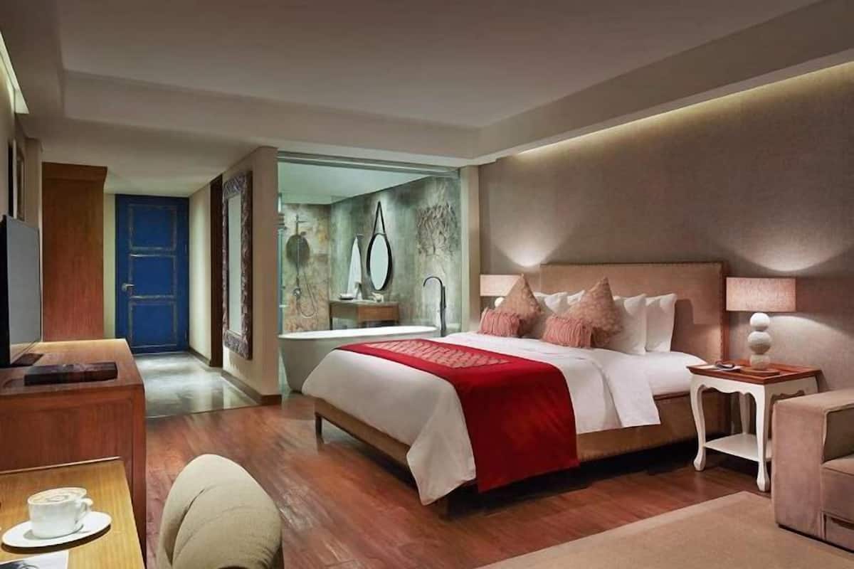 Premium bedding, minibar, in-room safe, individually furnished