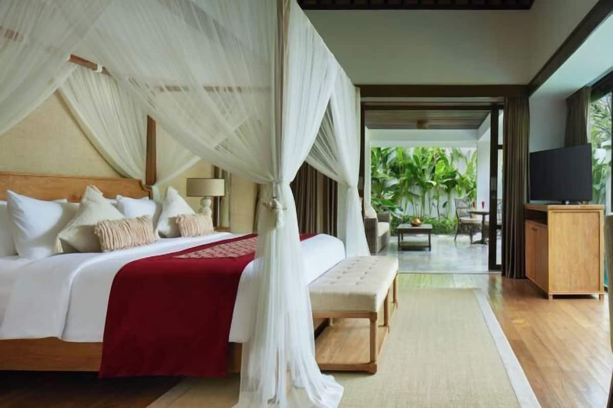 Premium bedding, minibar, in-room safe, individually furnished