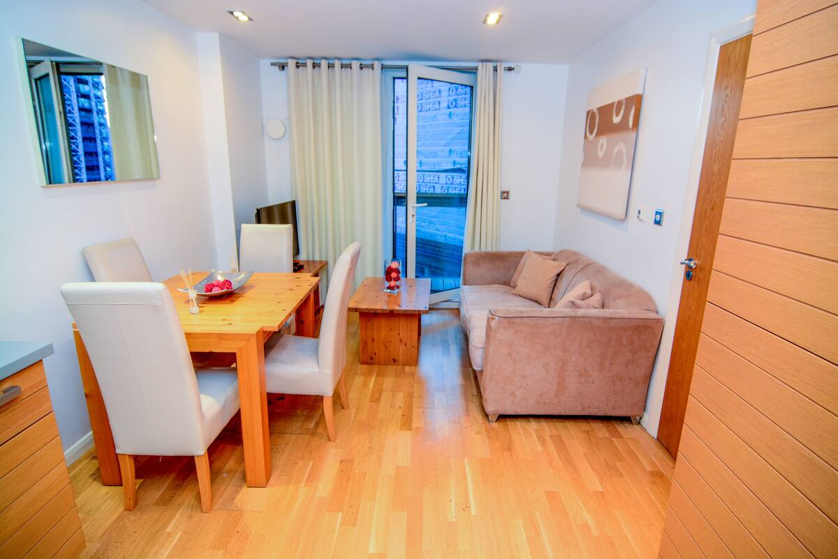 Apartment, 2 Bedrooms (6 people) | Living area
