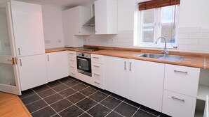 Unclassified image, 5 of 9, button - Apartment Wharf – London Excel Apartment (London)