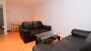 Unclassified image, 3 of 9, button - Apartment Wharf – London Excel Apartment (London)