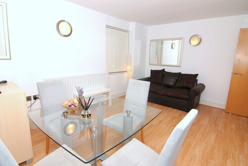 Apartment Wharf – South Quay