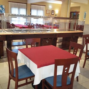 Dining - Hotel Alameda (Villaviciosa)