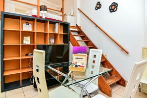 商務開放式客房 | 埃及棉床單、高級寢具、熨斗/熨衫板、免費 Wi-Fi