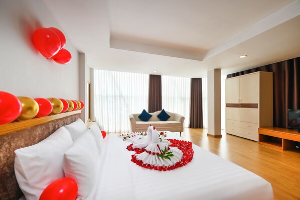 1 bedroom, minibar, in-room safe, desk - TTC Hotel - Airport (Ho Chi Minh City)