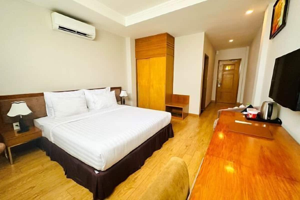 1 bedroom, minibar, in-room safe, desk